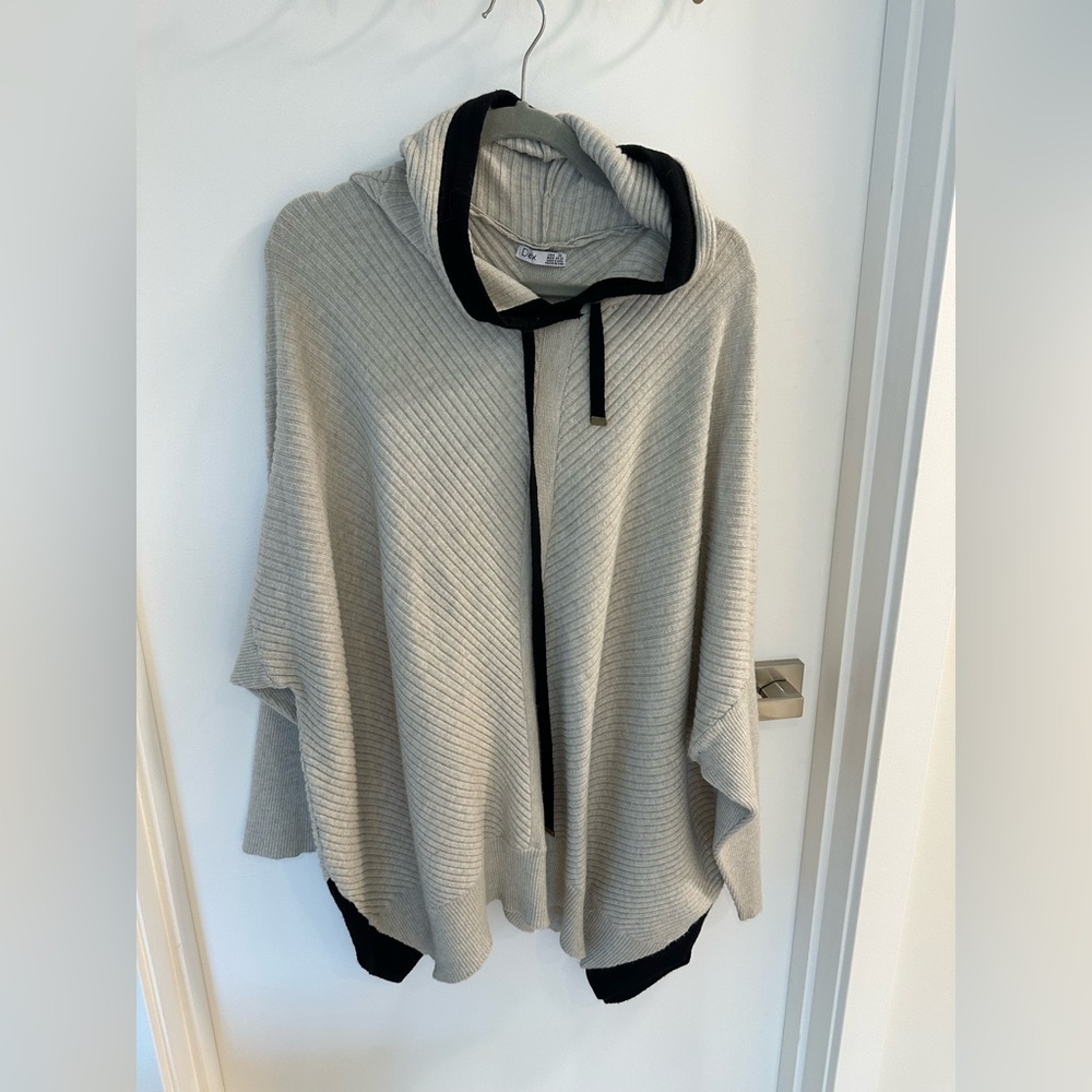 Dex Gray Ribbed Poncho Sweater Women’s Size XL Cowl Neck Oversized
